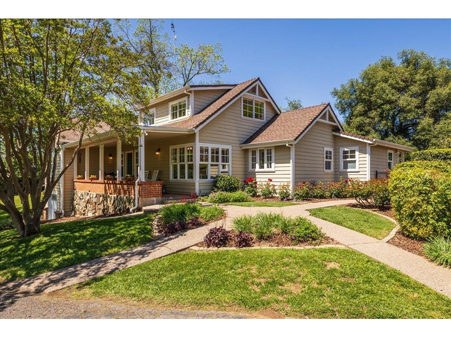 5476 Butler Road - House